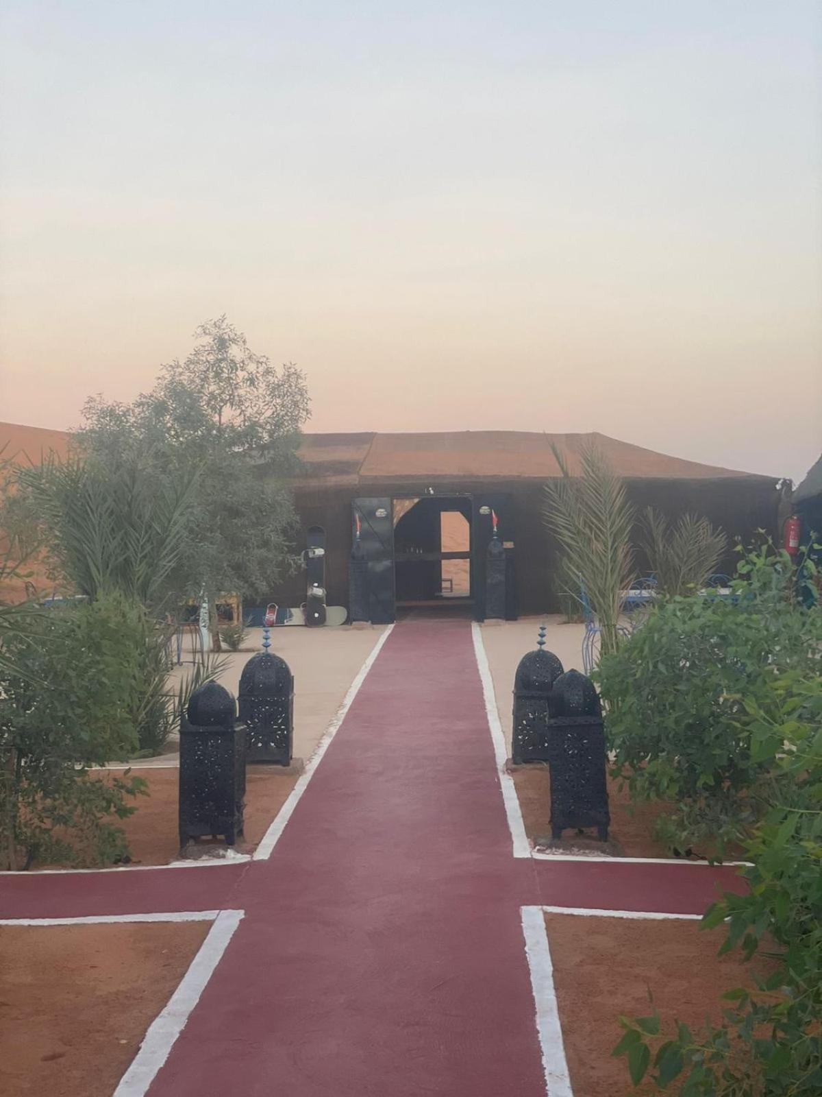 Merzouga Camel Trekking Camp エクステリア 写真